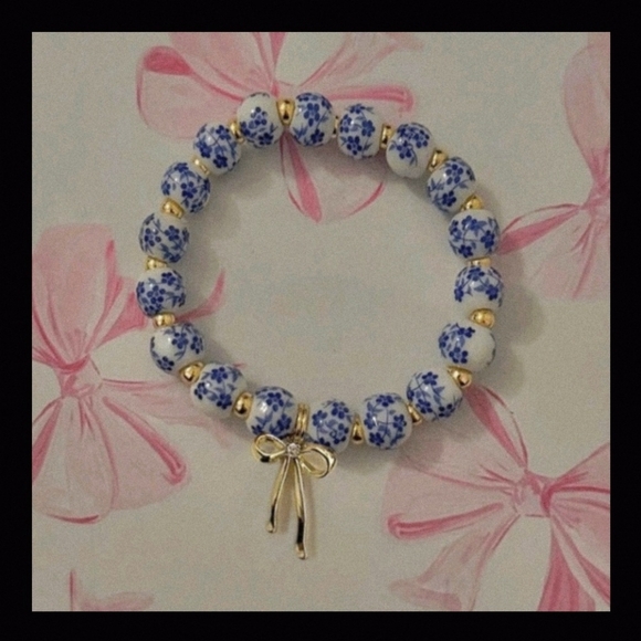 Blue Floral Beaded Bracelet with Gold Bow - Picture 7 of 8